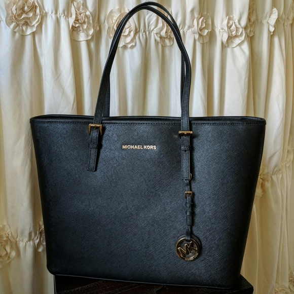 Michael Kors Handbags - NWT Michael Kors Black Jet Set Travel Tote
